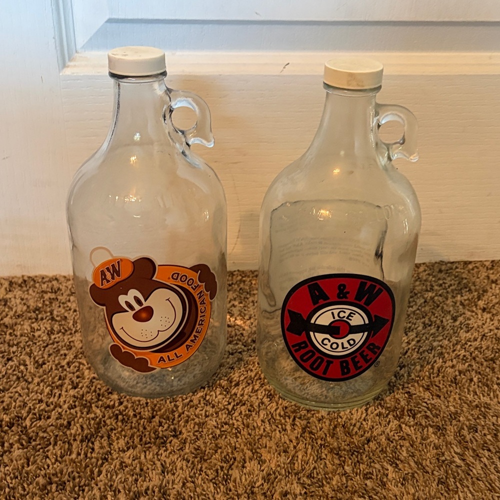 Root Beer Glass Growler Jug - Clear with Brown & Red Labels